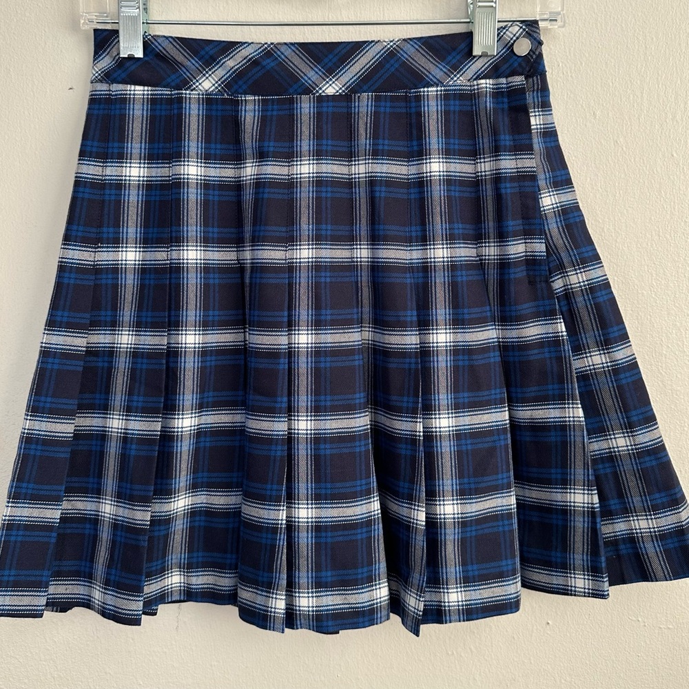 H&M Divided Blue Plaid Pleated Skirt (NWOT, Size 2)